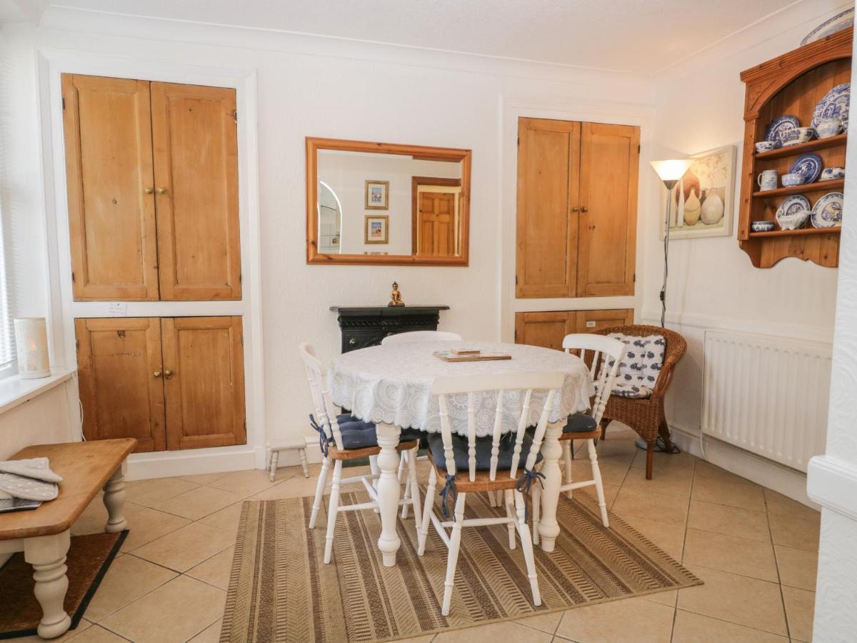 Honeysuckle Cottage, Craig Walk Bowness-on-Windermere Exteriér fotografie